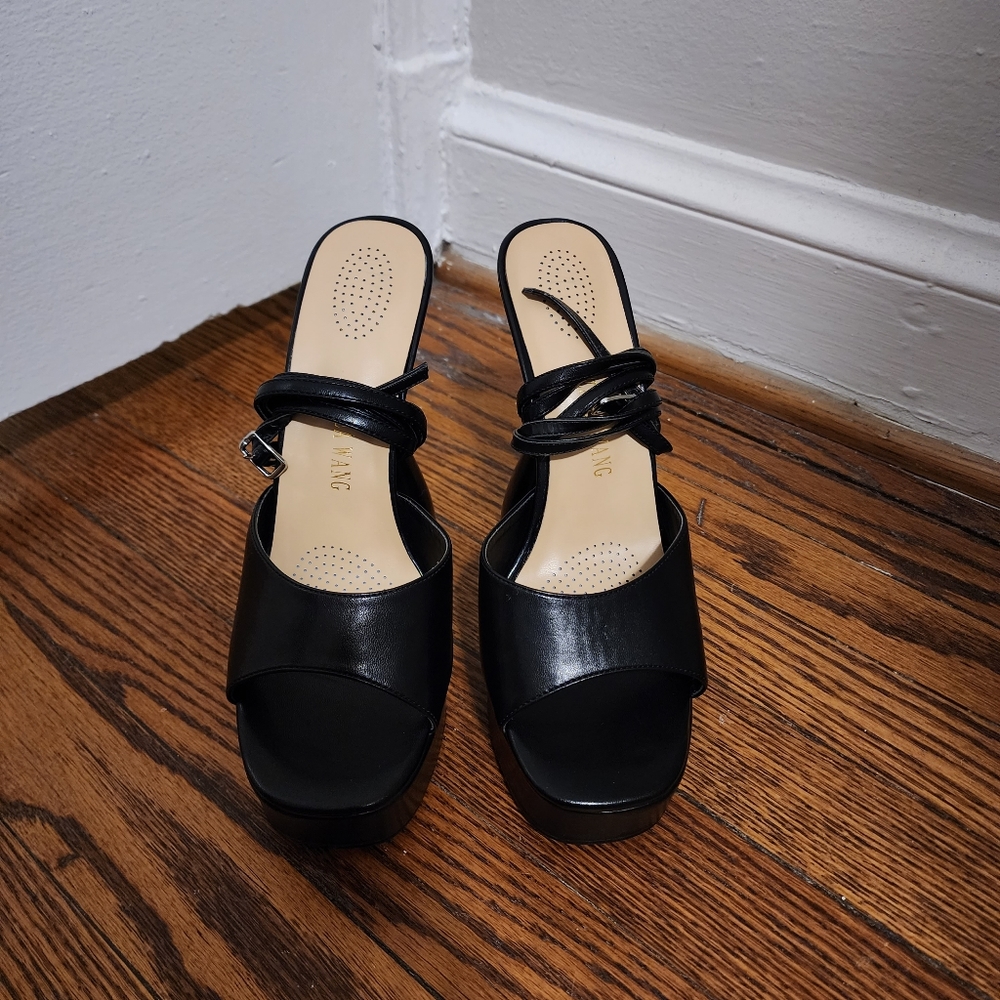 Azalea Wang Black Leather Platform with Ankle Strap - Picture 2 of 8